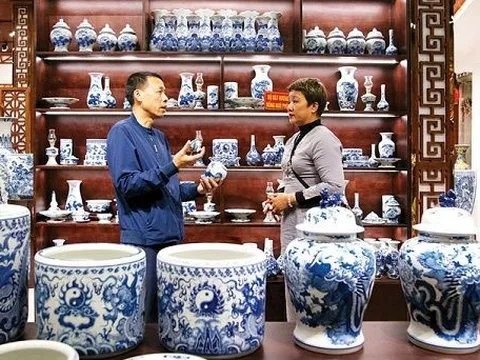 Những người giữ ''ngọn lửa nghề'' Bát Tràng