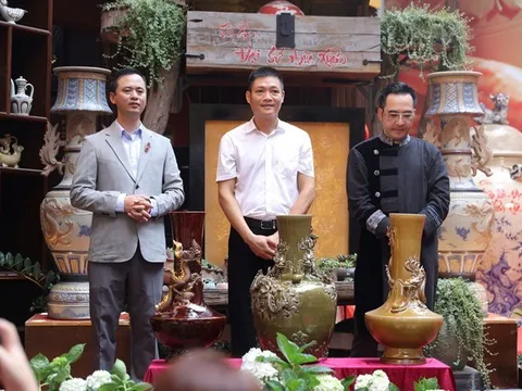 Nghệ nhân phục dựng di sản gốm hoa nâu ngàn năm của người Việt